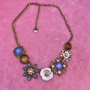 Betsey Johnson statement necklace